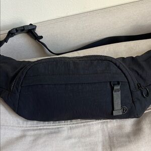 Lulu Lemon Black Belt Bag